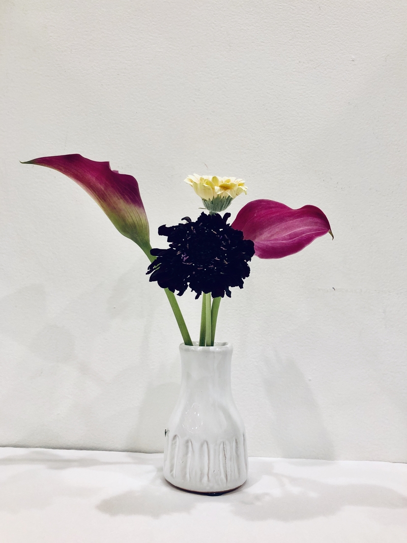 Bloomi Willa White Textured Vase Home decor