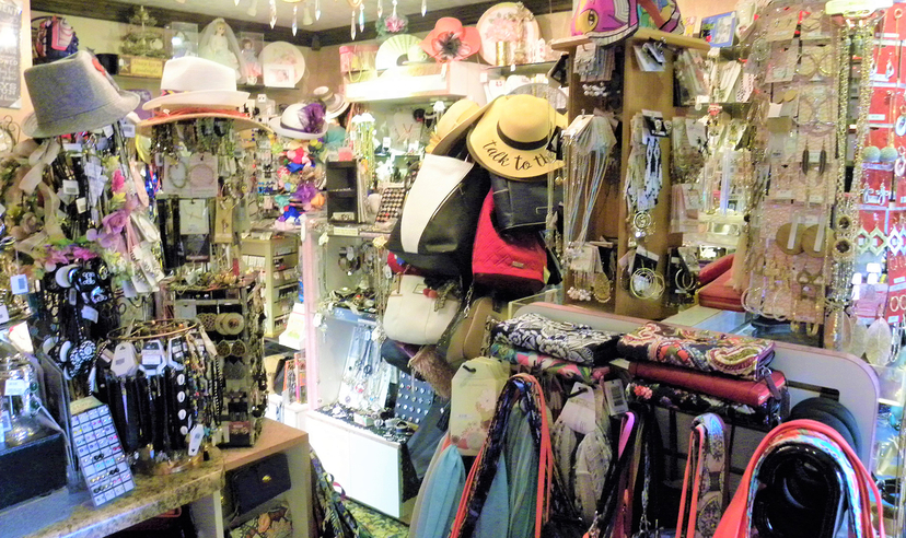 Mimi's Gift Gallery boutique